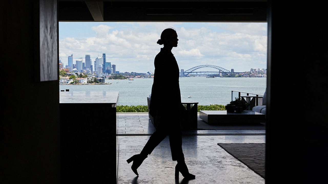 A women walking in the lake view launch