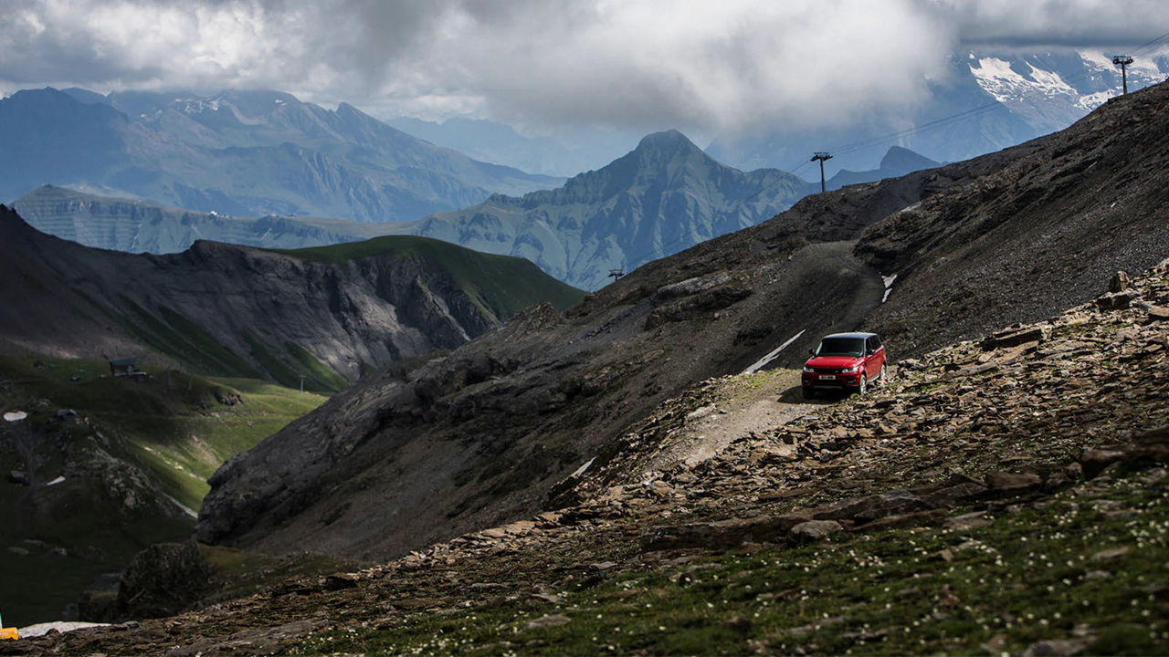 Range Rover Sport Downhill Challenge