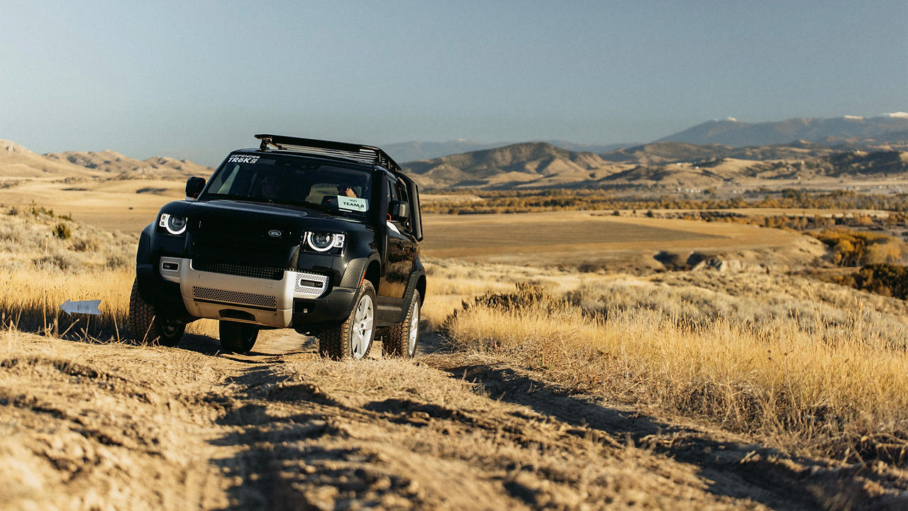 Defender Off Road on Trek