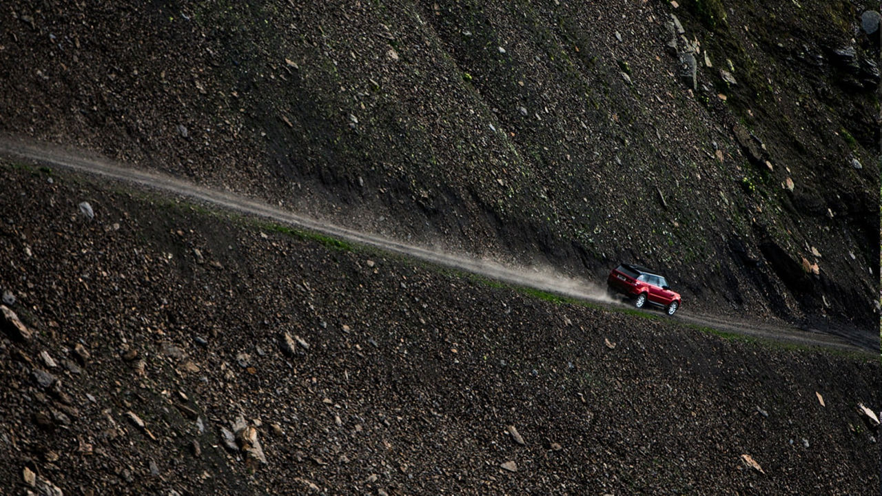  RANGE ROVER SPORT DOWNHILL CHALLENGE