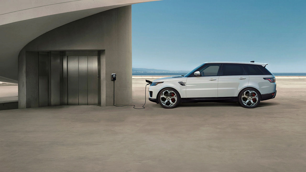 Range Rover Sport Phev charging from the port into the front grille