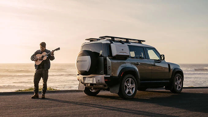 Range Rover JOHN MAYER GOES OUTSIDE