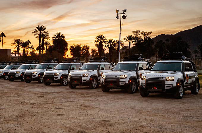 Range Rover 53 Teams, 53 Defenders