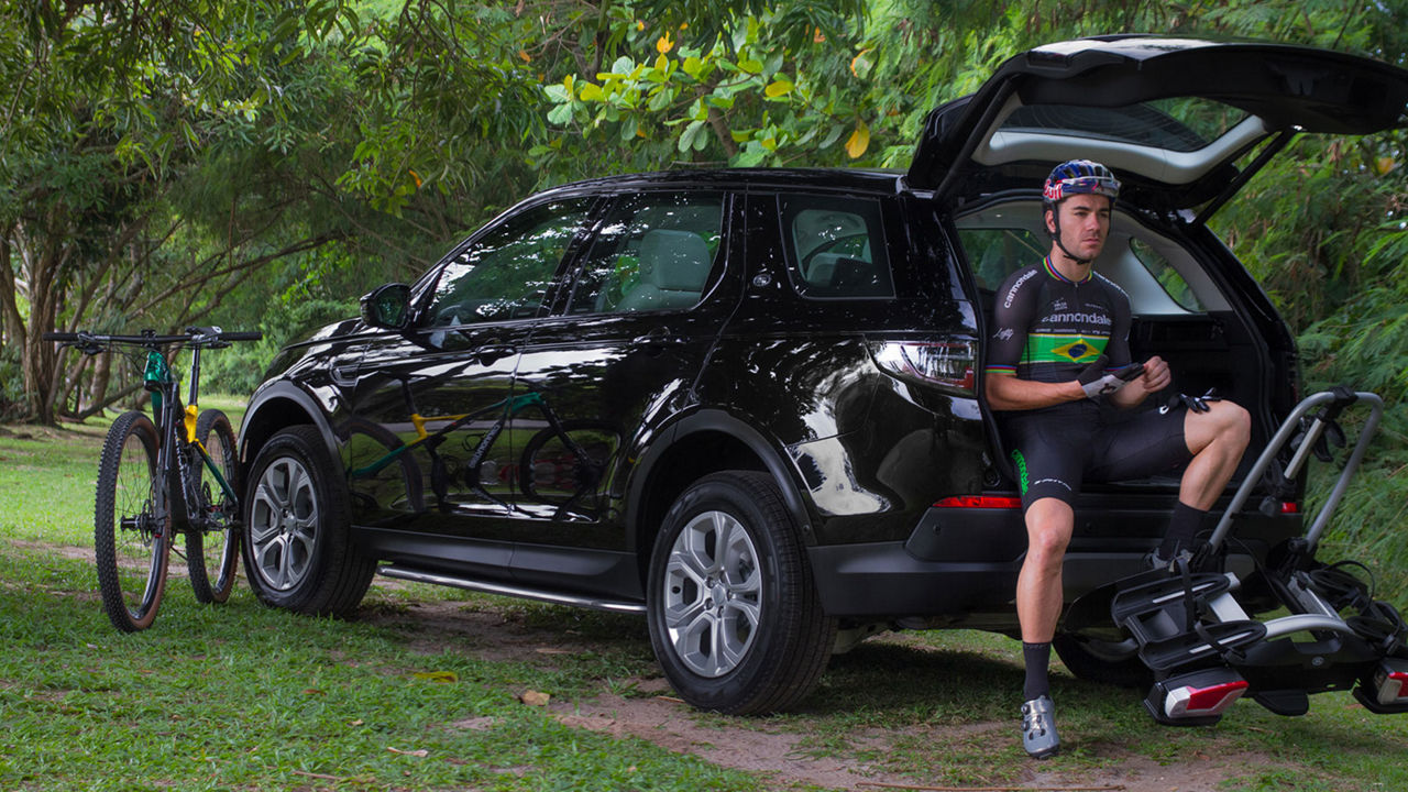 DISCOVERY SPORT WITH MAN