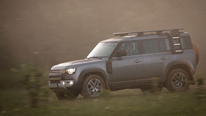 LAND ROVER DEFENDER