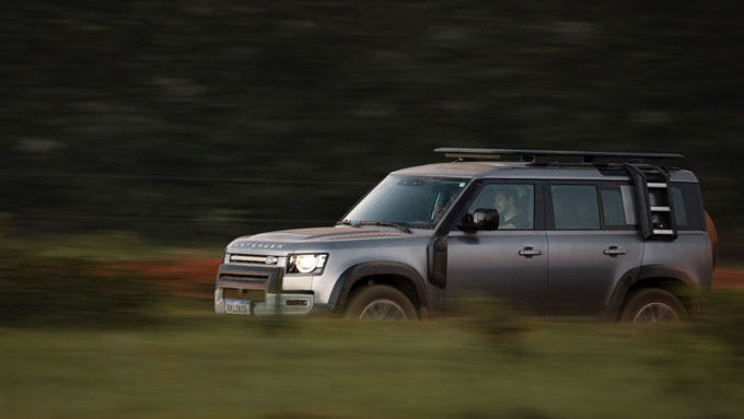 LAND ROVER DEFENDER