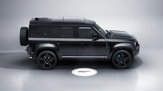 Range Rover Defender 007 James Bond Edition