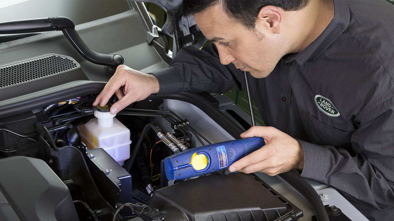 Land Rover Service Technician