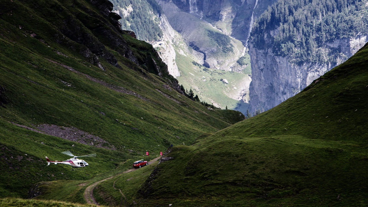 RANGE ROVER SPORT DOWNHILL CHALLENGE