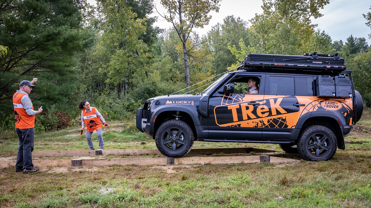 LAND ROVER TREK OFF ROAD COMPETITION