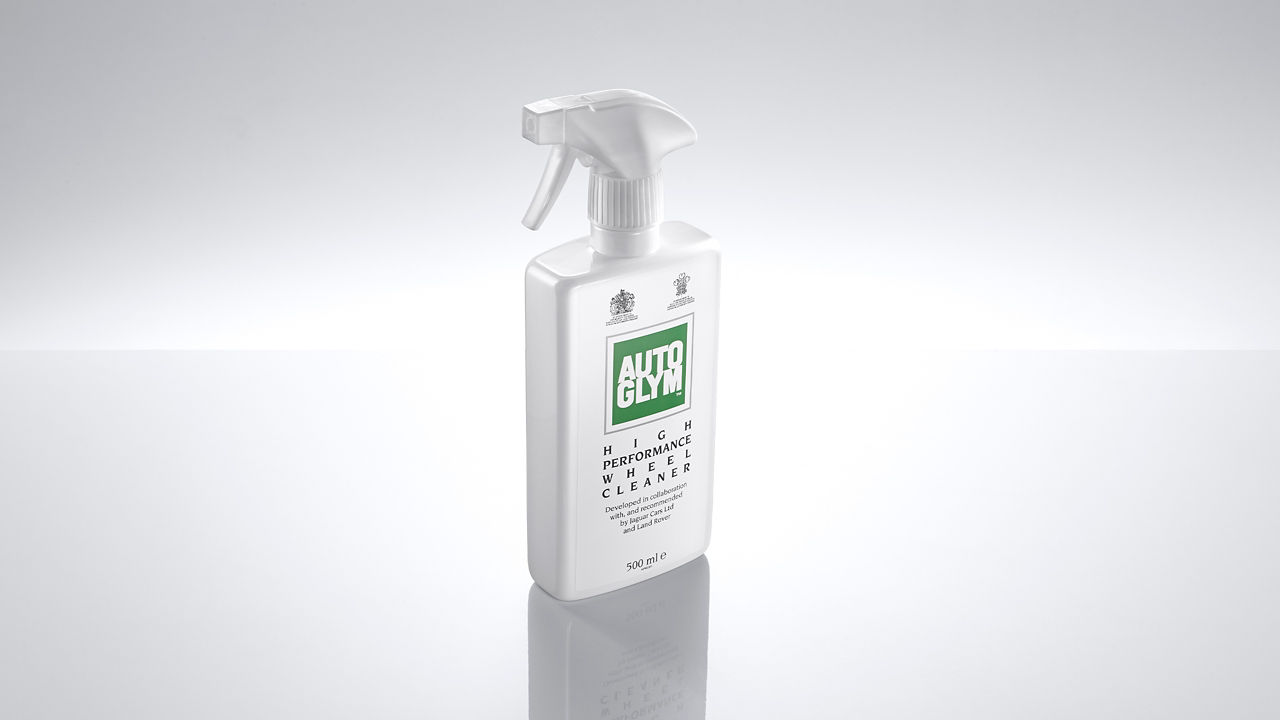 High performance wheel cleaner for alloy wheel cleaner wheels