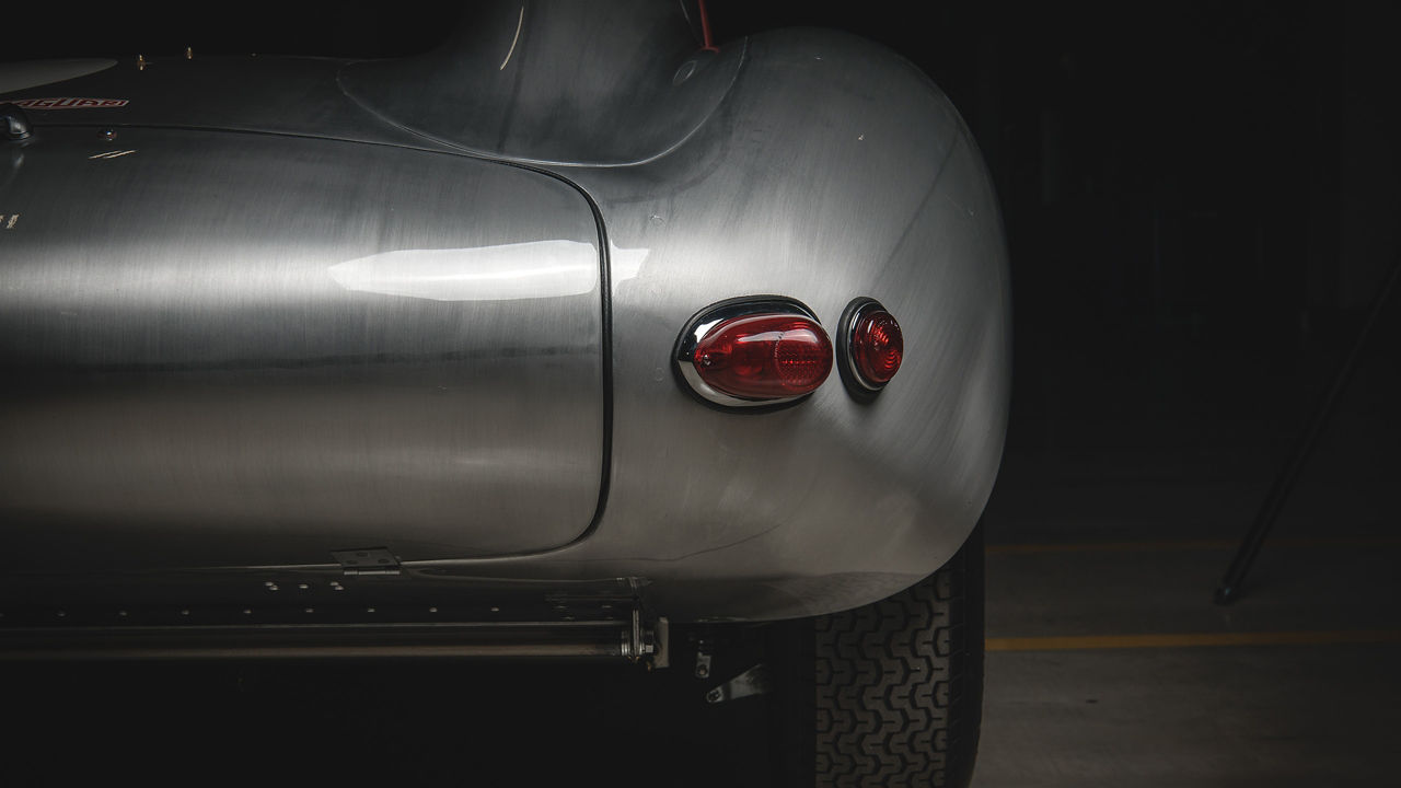 Rear Headlights in D-Type