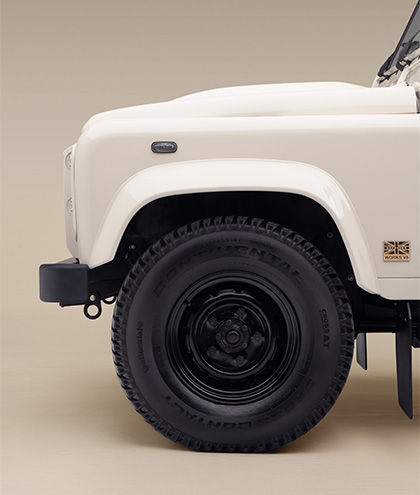 Defender Muromachi 110 Front Corner