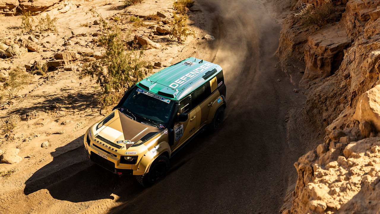 Defender Defender D7X-R World Rally-Raid Championship vehicle