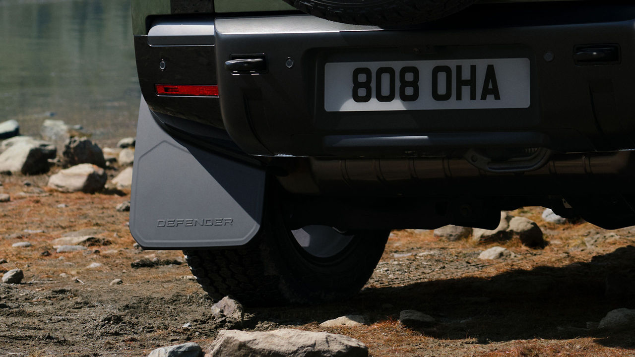 DEFENDER_ACCESSORIES_MUDFLAPS