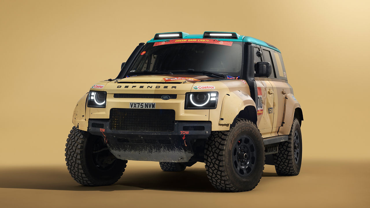 Front three-quarter view  of a Defender Dakar studio shot