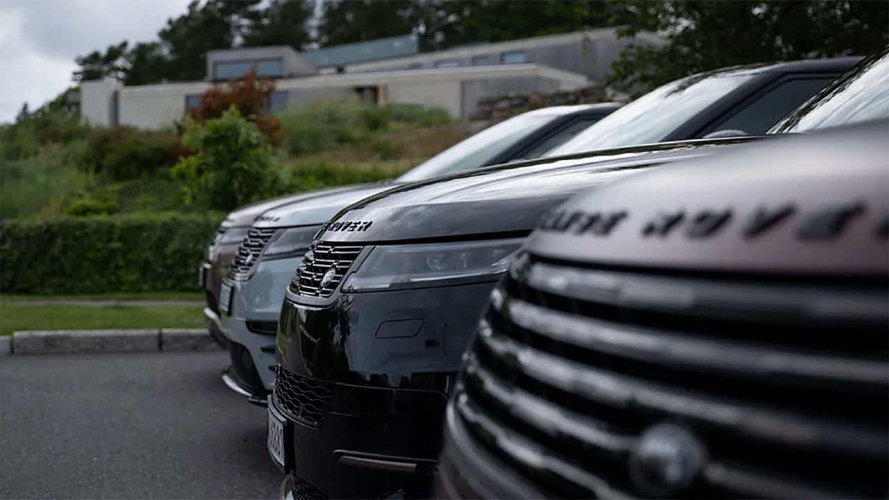 Closeup of  Range Rover logo on Bonnet