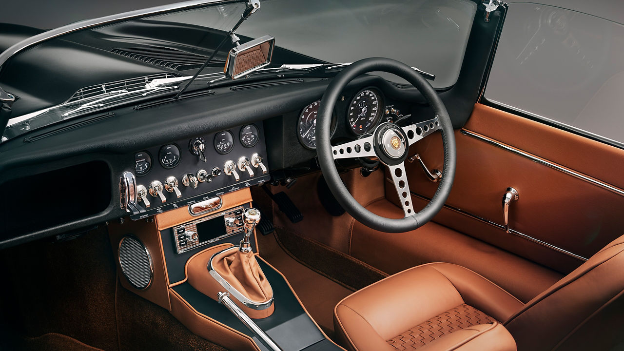 Jaguar Classic E-type Side View of Driving System