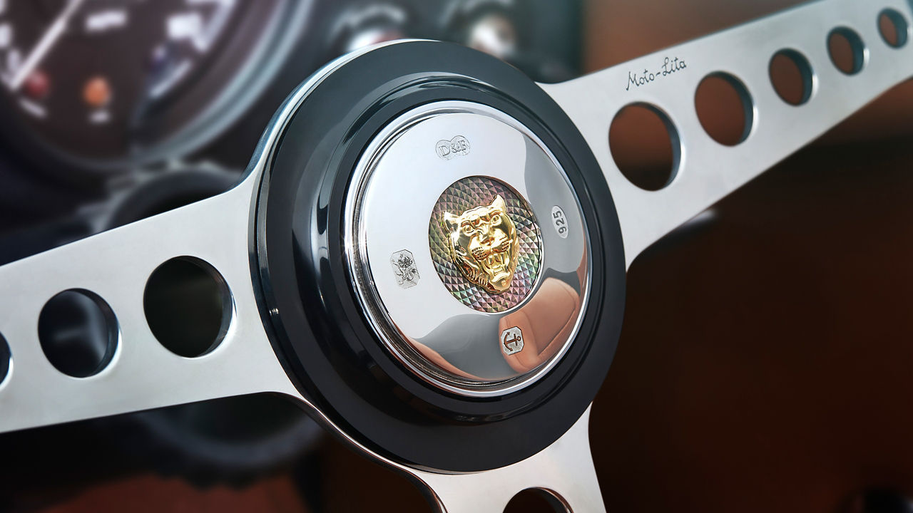 Jaguar Classic E-type Zoom Part of Steering Wheel