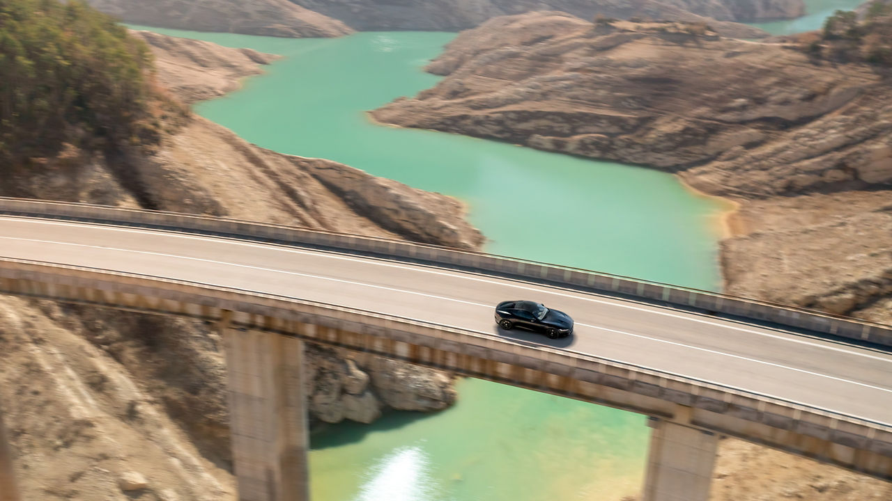 F-TYPE Coupe Overhead Driving