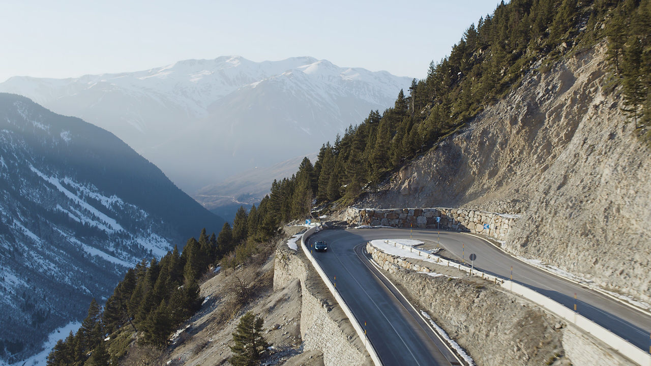 F-TYPE Conv Overhead Driving