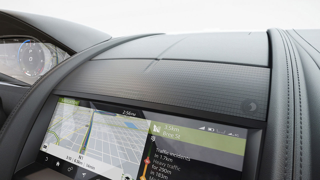 Jag FTYPE Heritage 60 Edition navigation display screen