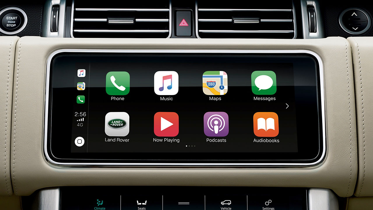 Close View of Infotainment of Range Rover