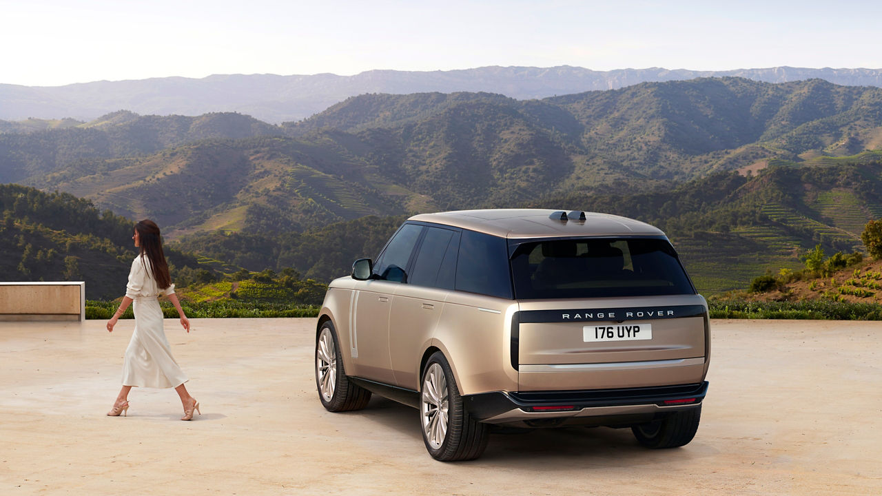 Range Rover in Batumi Gold and Mountainous View