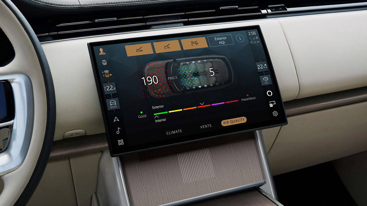 Range Rover interior dashboard and infotainment system.