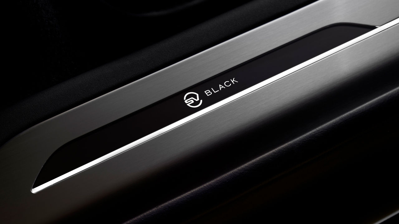 SV black Illuminated tread plates