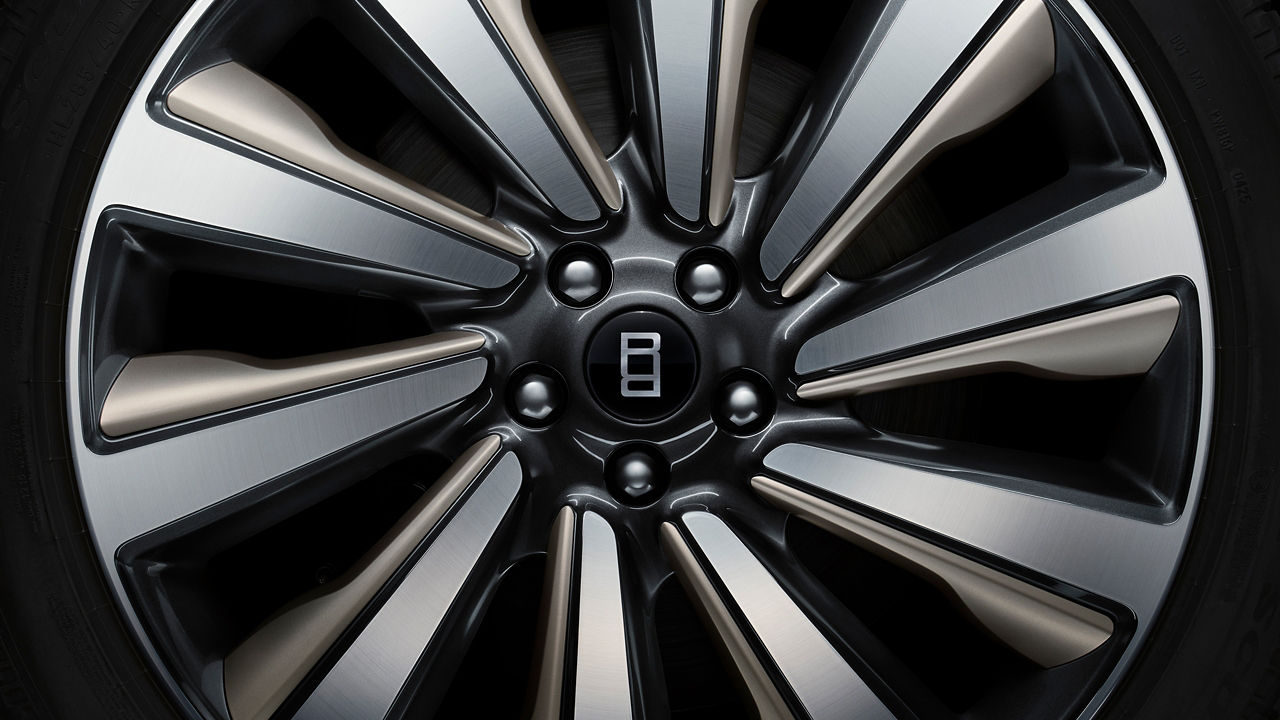 Extreme crop of wheel