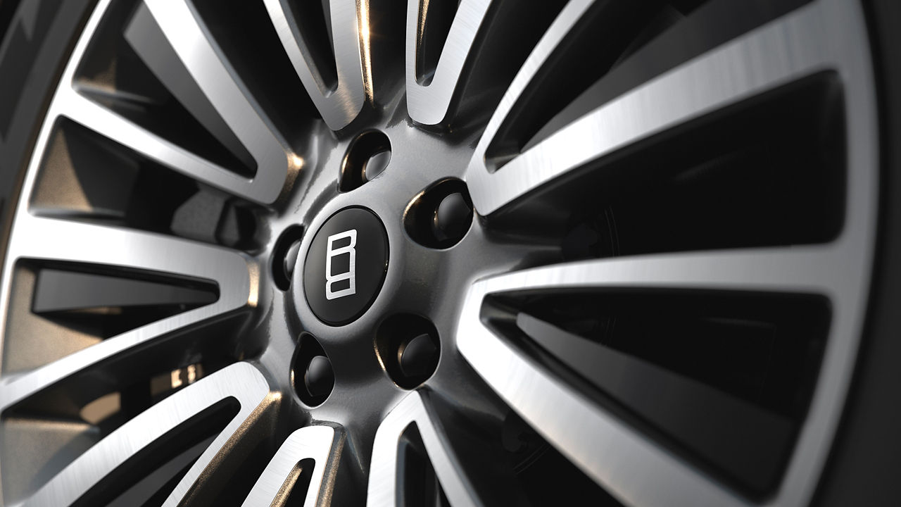 Range Rover Westminster zoomed wheel