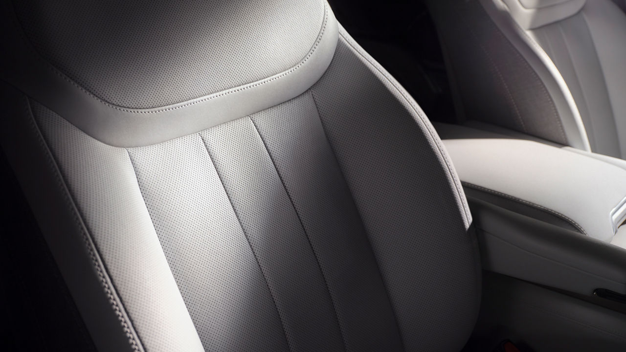 Interior SWB BEV