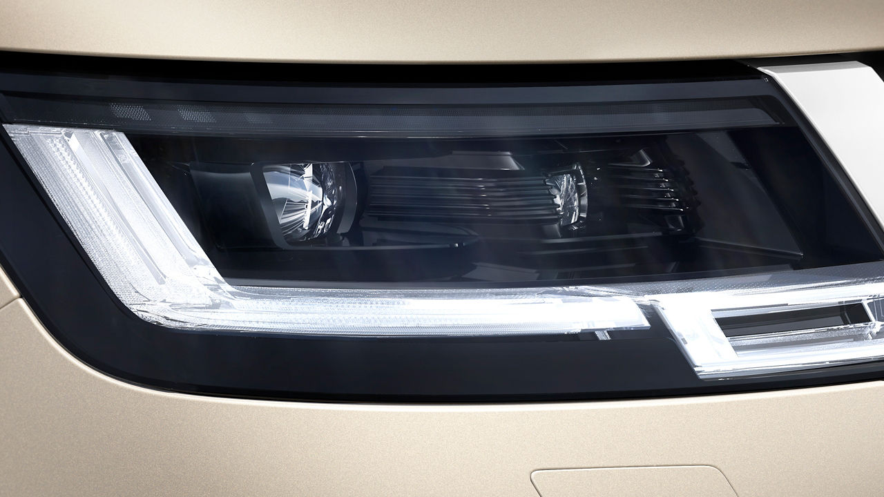 New Range Rover headlights
