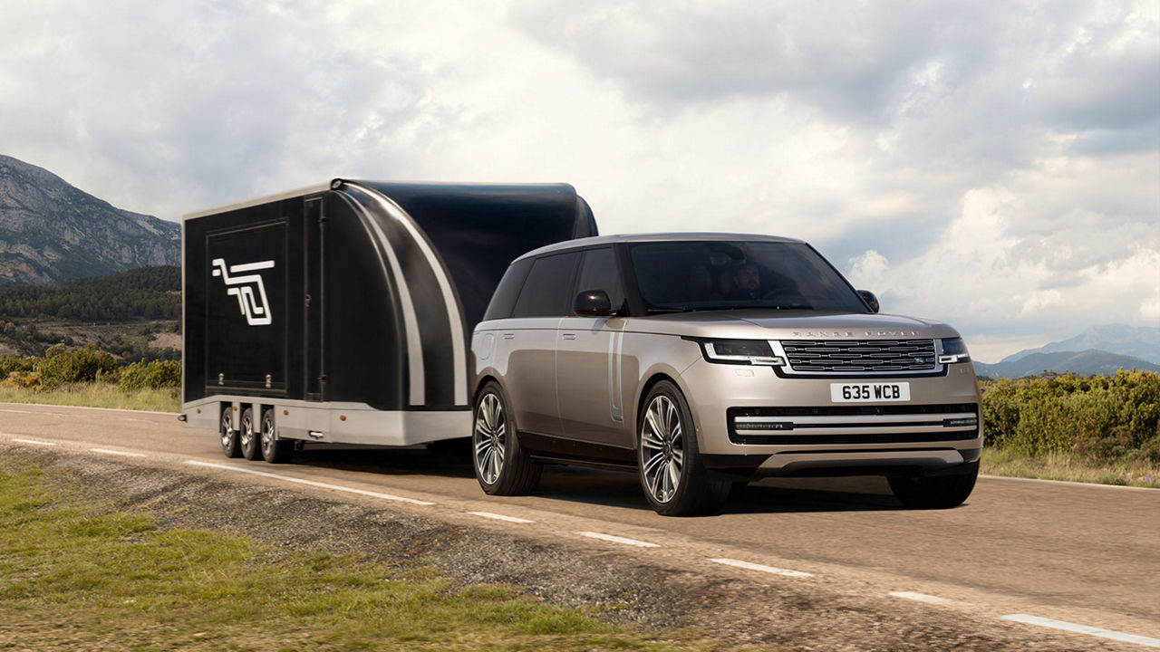 Range Rover pulling a trailer