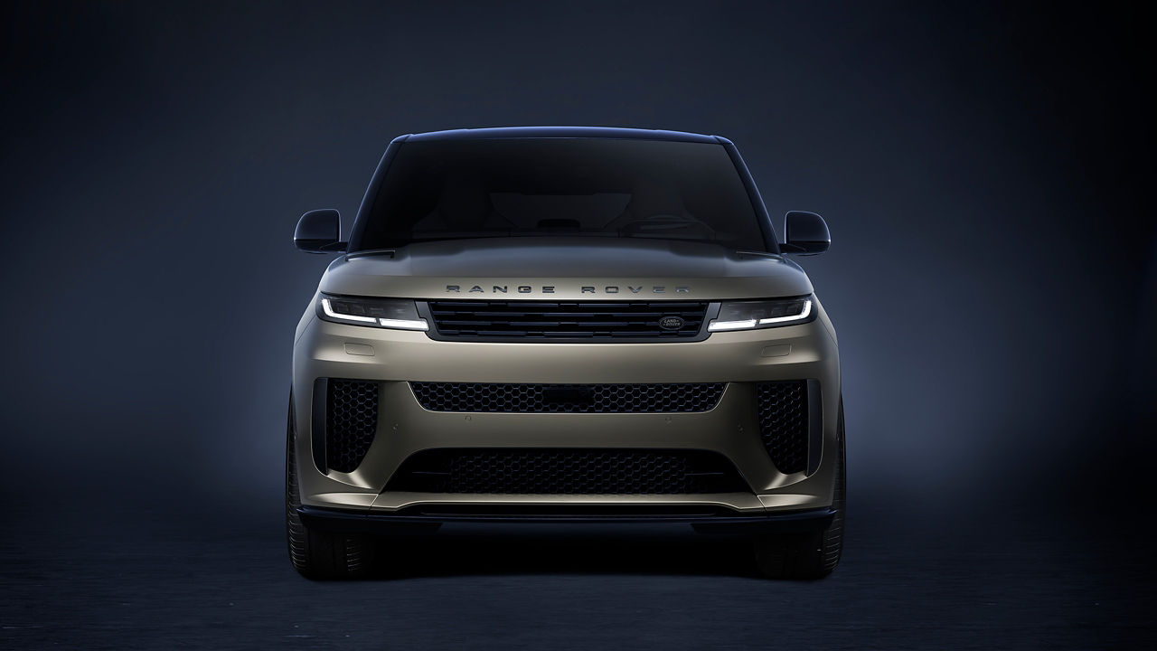 Front view of the Range Rover SV