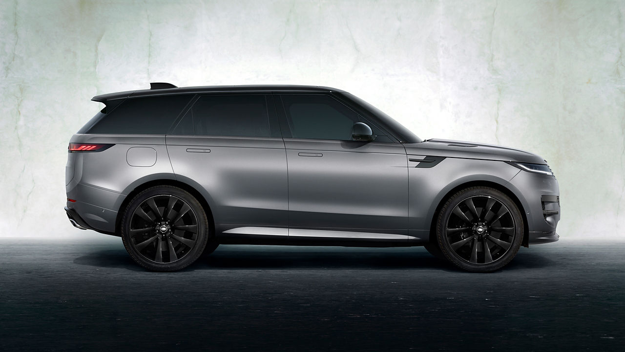 Side view of Range Rover Sport eig