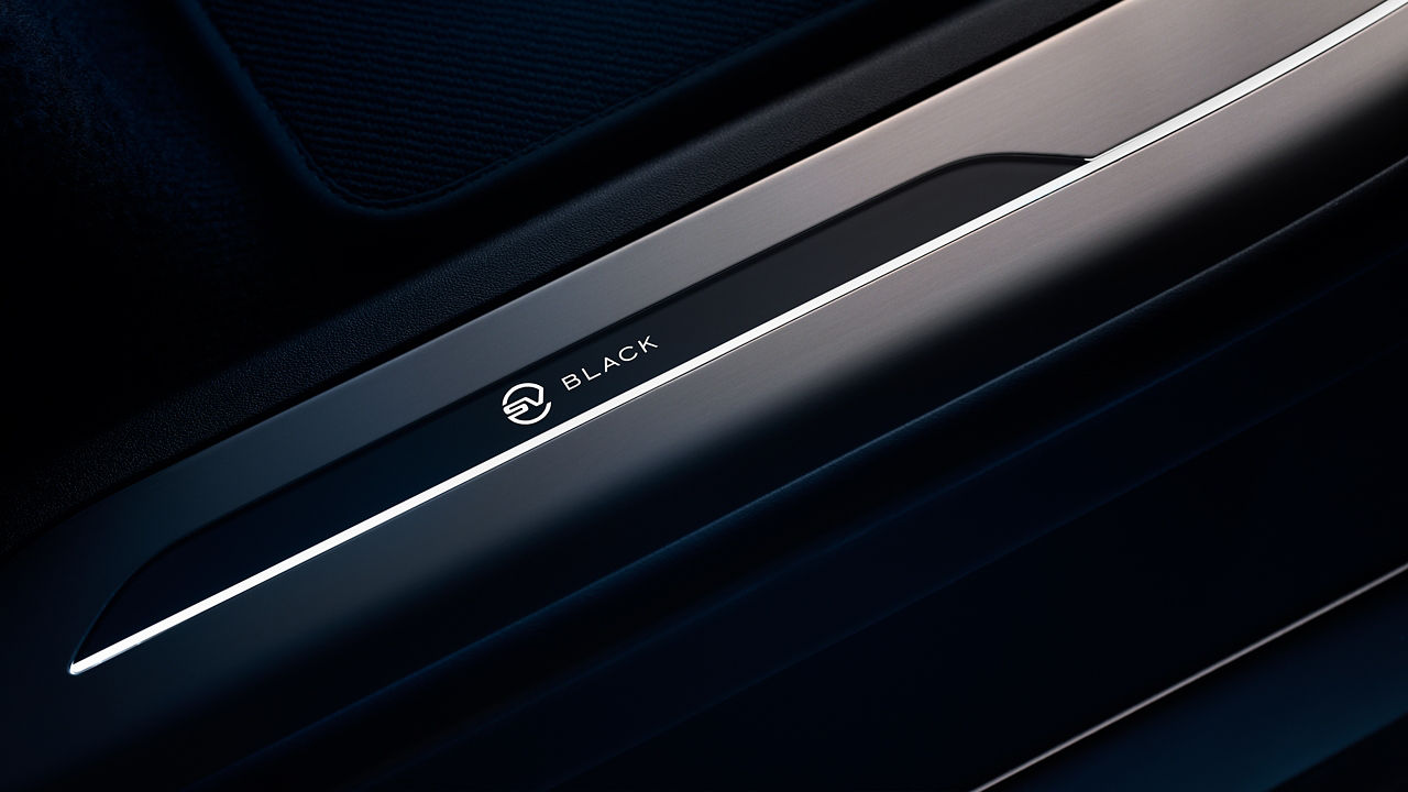 SV black Illuminated tread plates pay homage