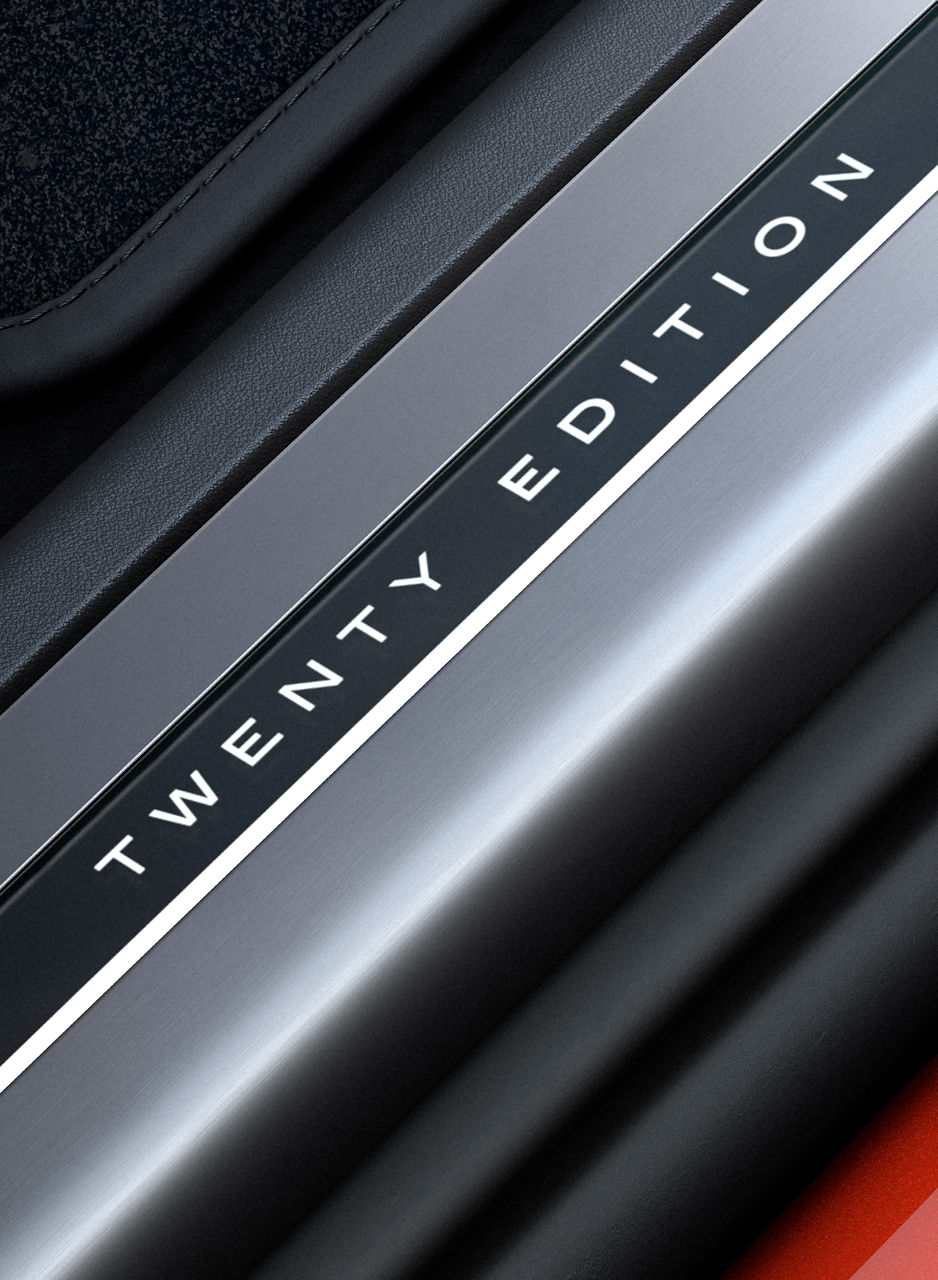 Twenty Edition Illuminated tread plates 