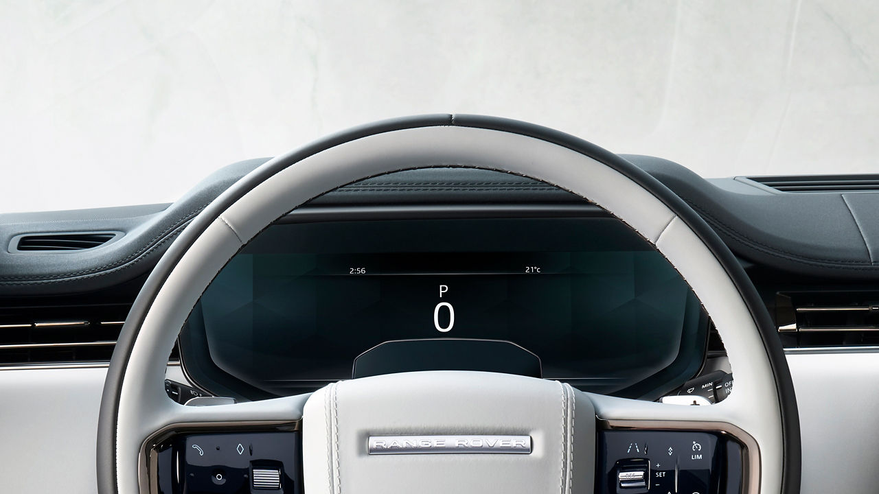 Range Rover Sports zoom view of stearing wheel