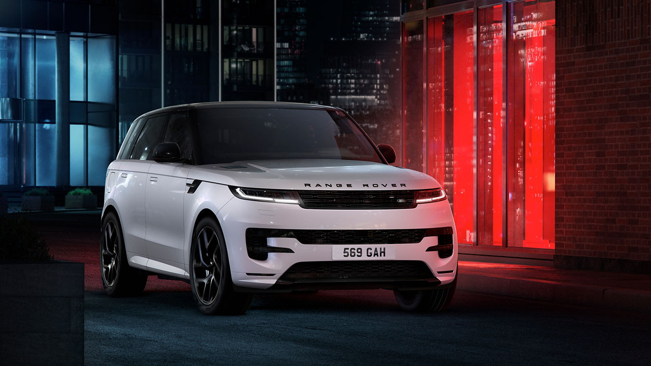 Range Rover Sports parked in city road