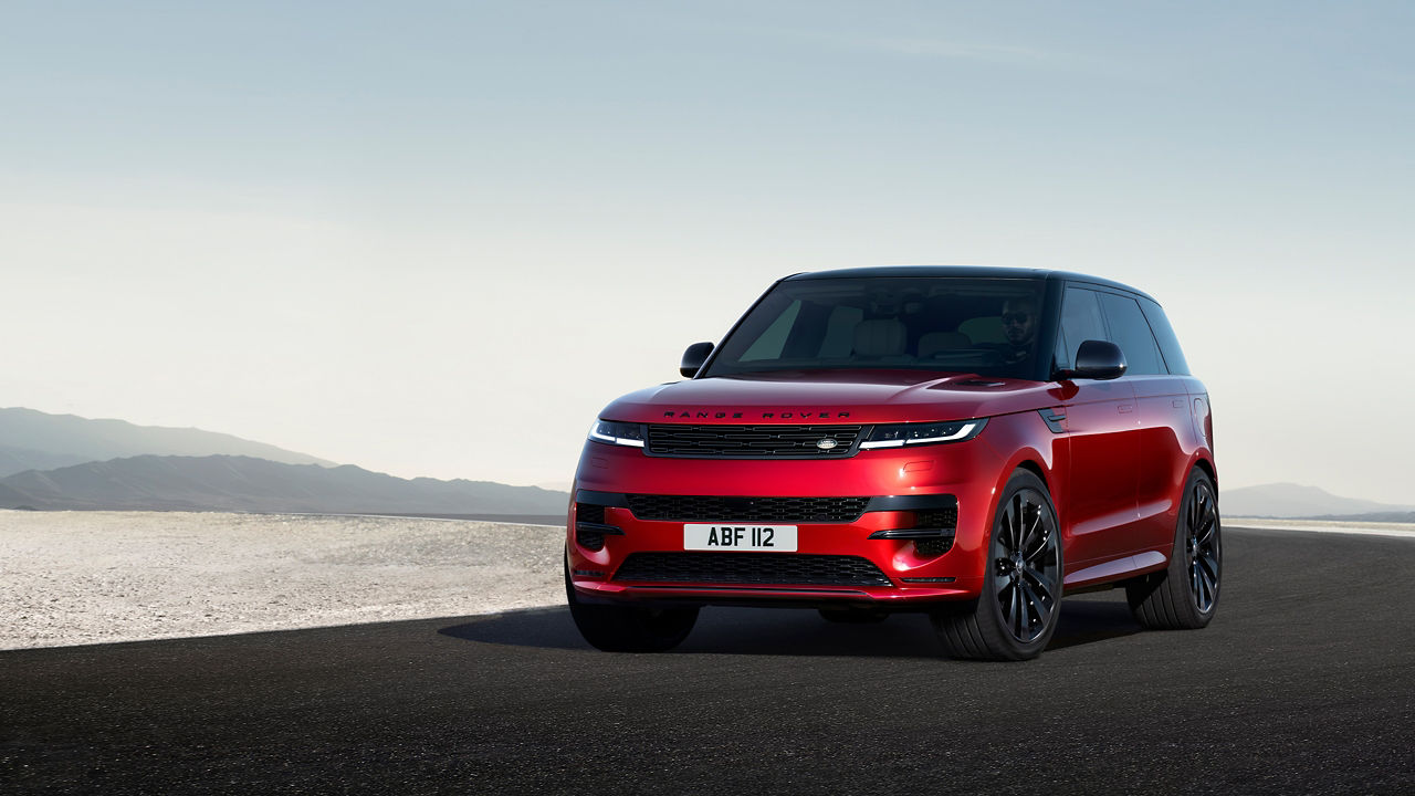 Range Rover Sport driving in the snow