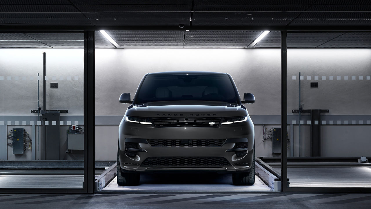 Range Rover Sports Carpathian Grey in parking