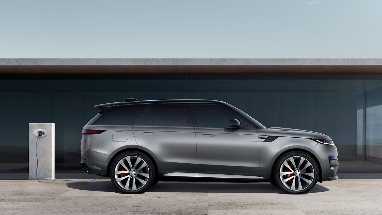 Range rover sport eiger grey satin on charging station