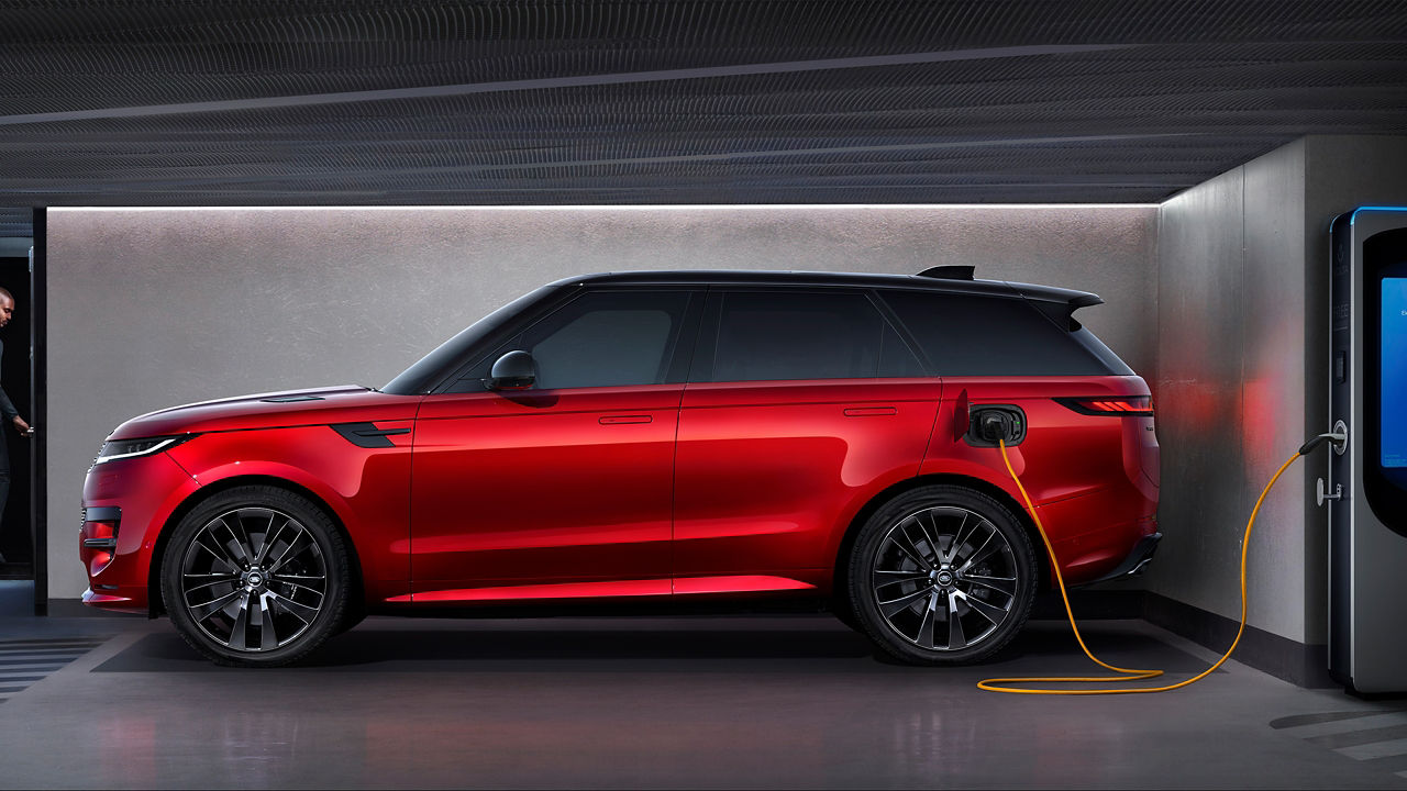 Range Rover Sport PHEV in Red