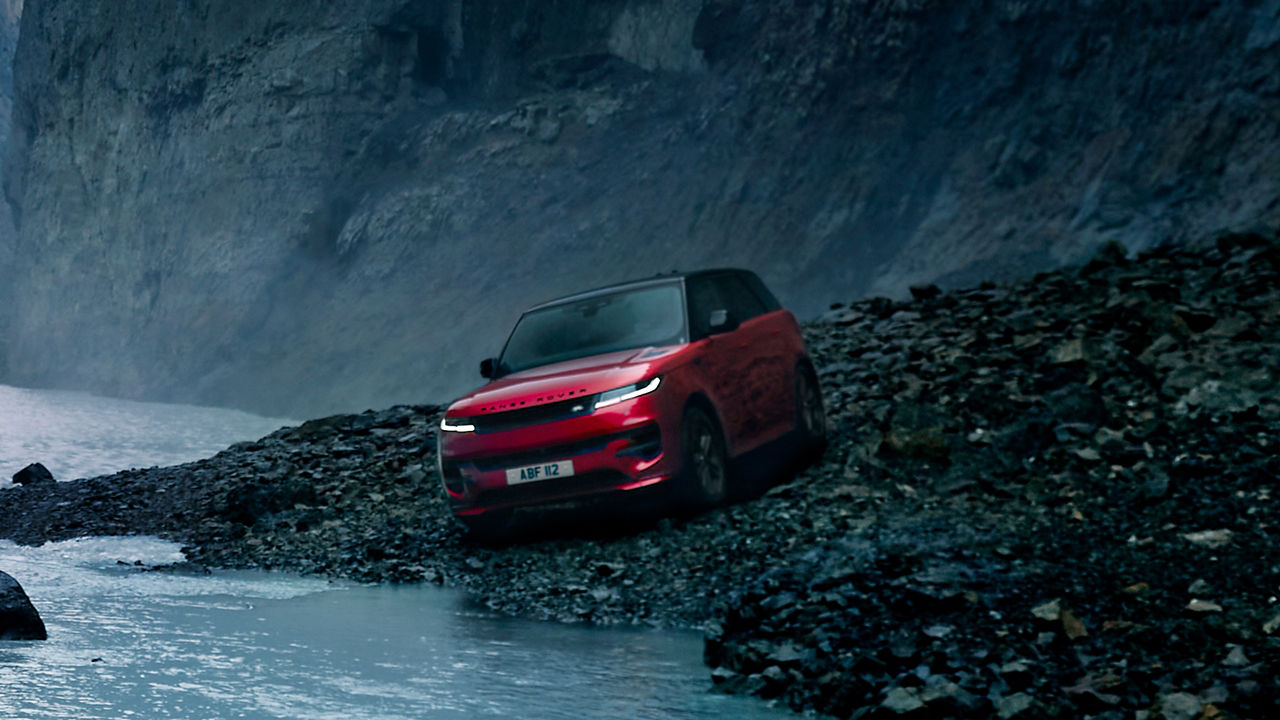 Parked Range Rover Sport River Side