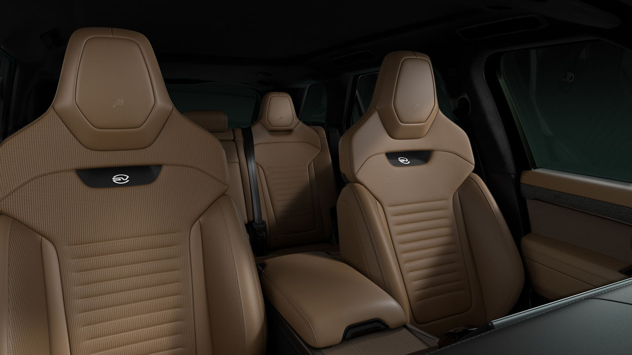 Range Rover comfort sitting arrangement