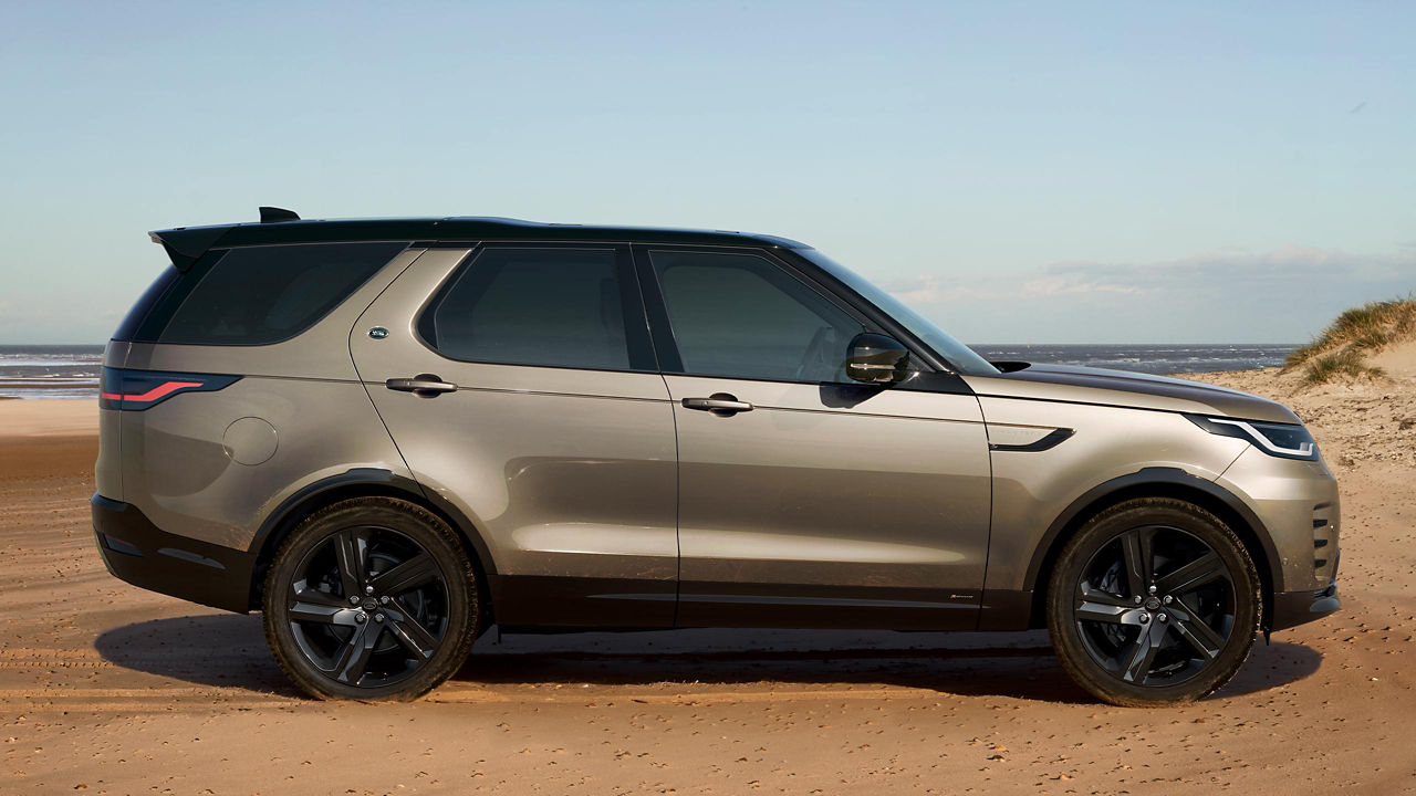 Parked Discovery Near The Beach Side