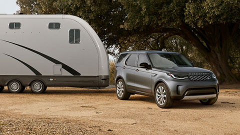 Land Rover Discovery towing
