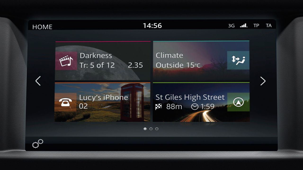 Close View of Land Rover Discovery Infotainment Screen